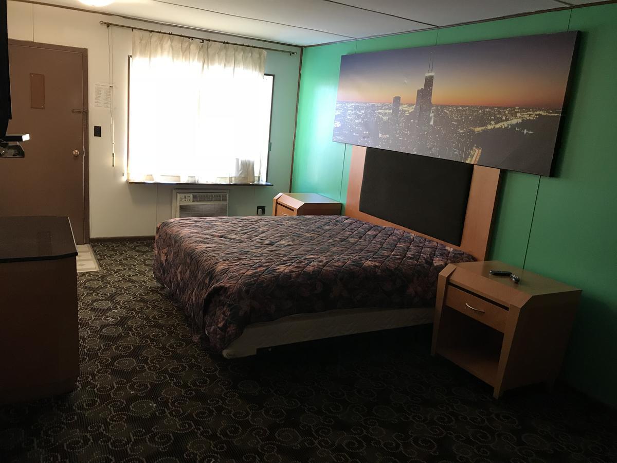 Fiesta Motel Pontiac Екстериор снимка